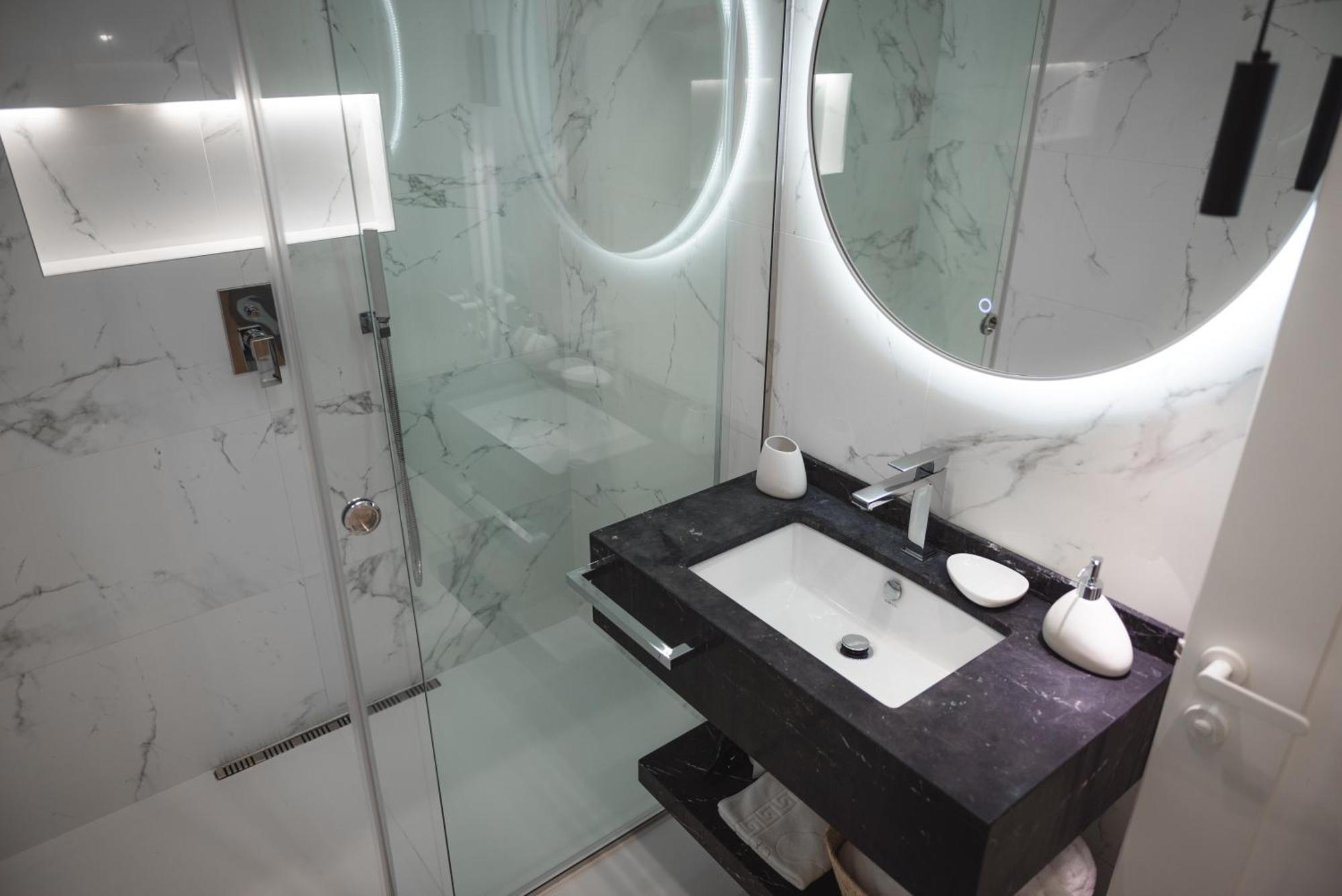 Tam Skanderbeg Square Serviced City Center Apartment No1 Tirana Buitenkant foto